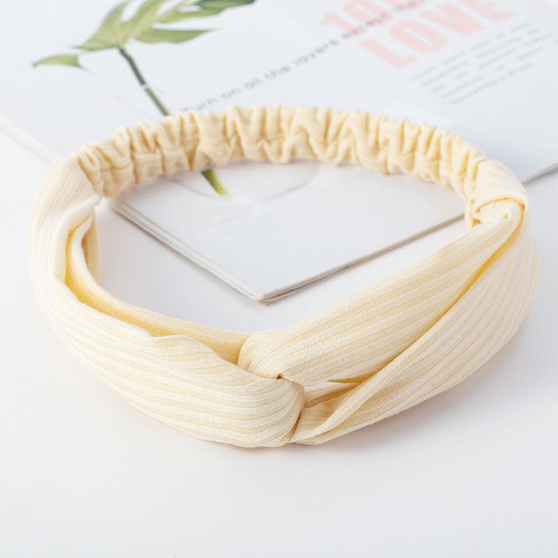European & American Knit Crossover Headband: Pure Color Elastic Yoga Sports Hair Tie for Women