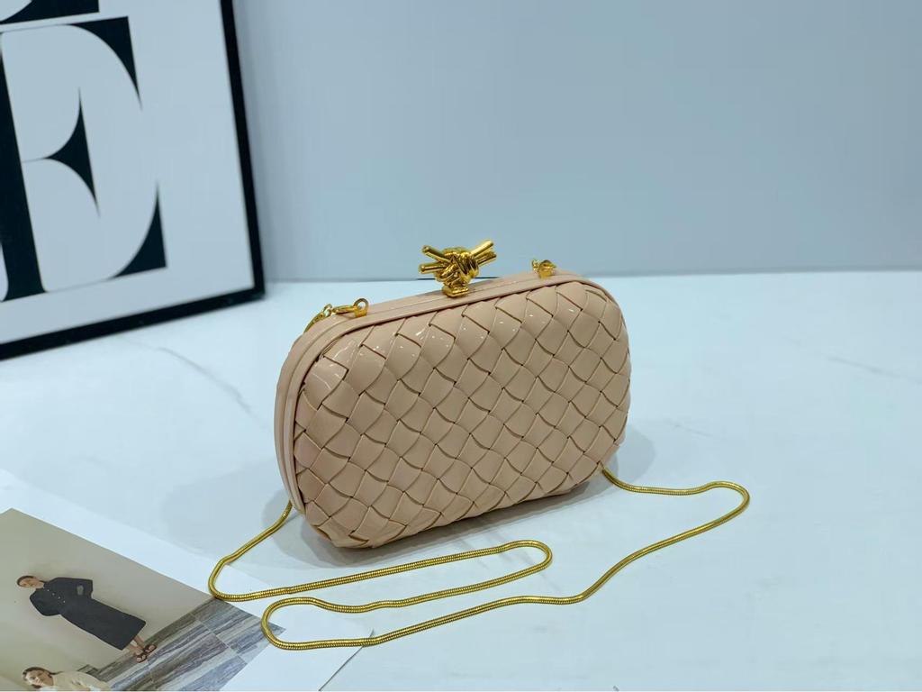 Elegant Luxury Evening Woven Chain Clutch - Women's High-Style Shoulder Bag
