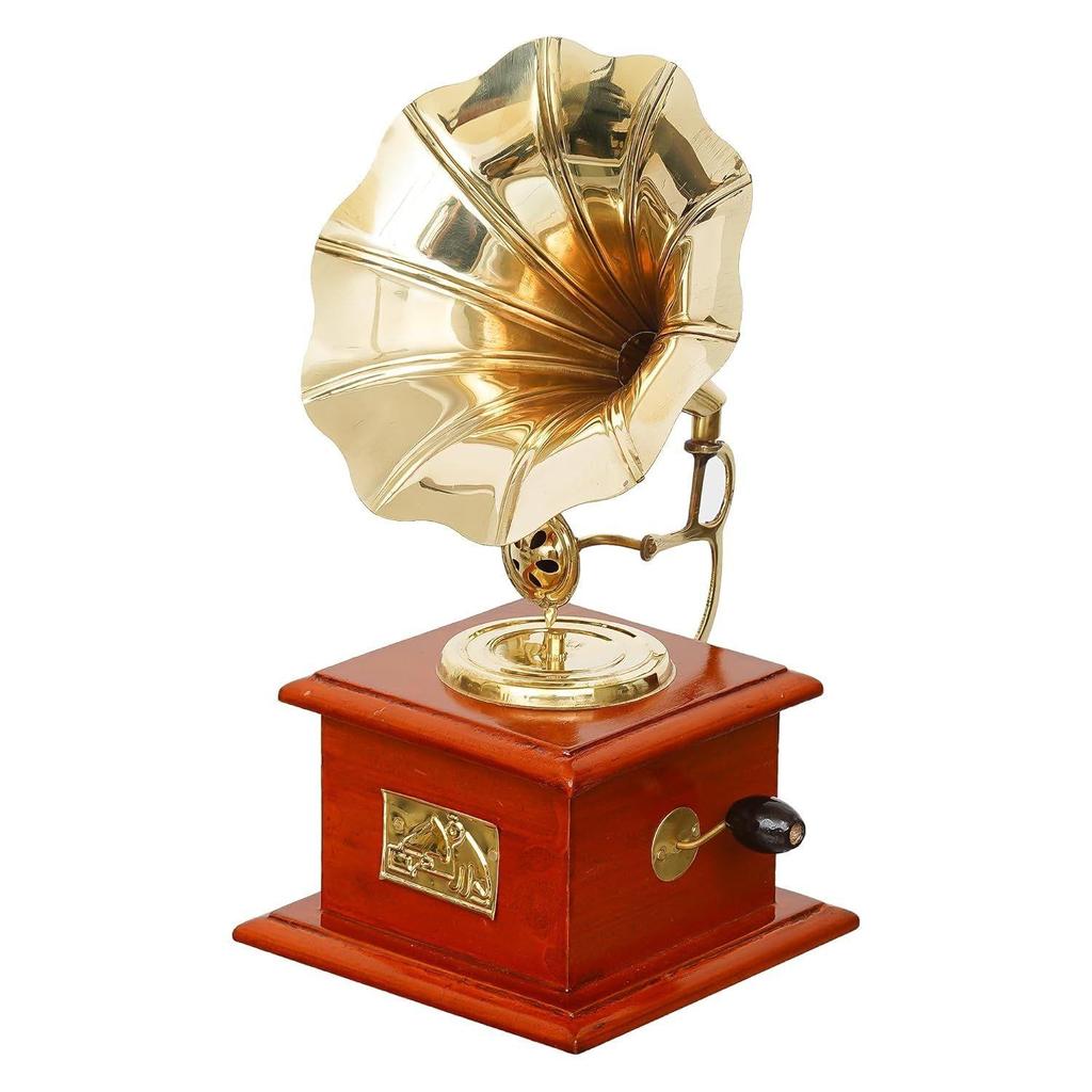 Handgefertigtes, hochwertiges, funkelndes, quadratisches Grammophon-Prunkstück (Braun, Gold) / Material - Messing