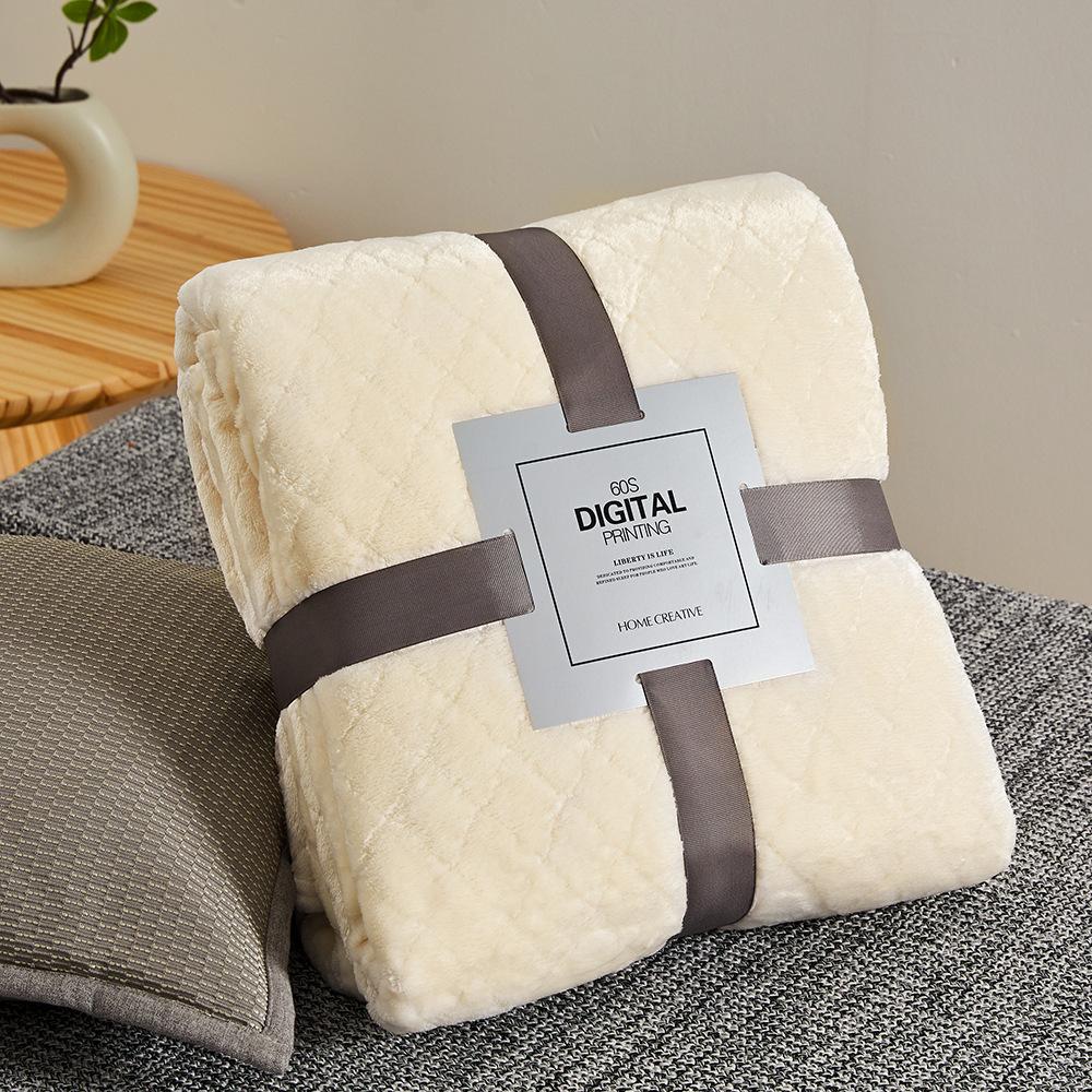 Thickened Diamond-Patterned Luxury Coral Fleece Flannel Blanket—Perfect for Air Conditioning