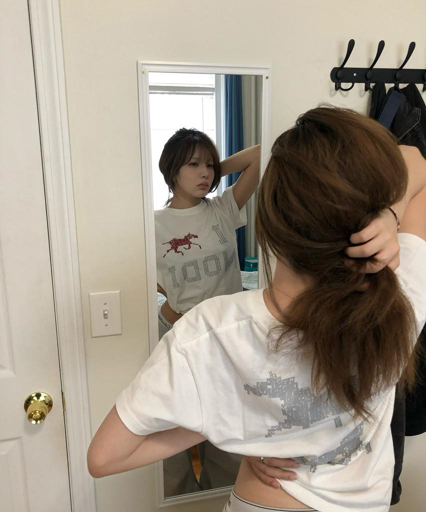 Nodi System Error Horse Crop Tee Ivory