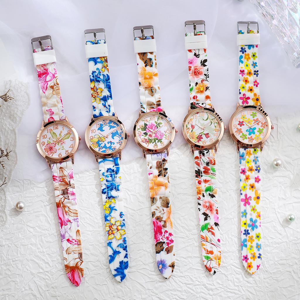 5PCs/Set Women's Silicone Printed Watch Fashion Casual Personalized With Floral Dial Classic Trendy Quartz Watch Combination Set