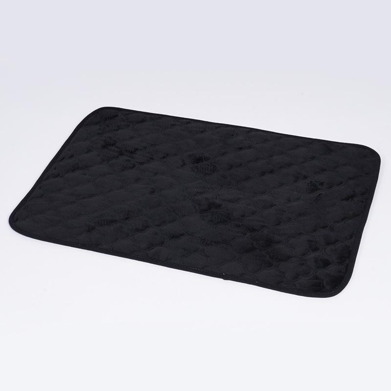 Reusable Plush Pet Urine Pads: Waterproof and Washable for Cats and Dogs.