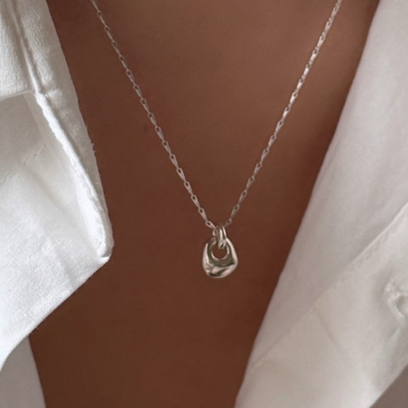 Melliv Pebble Drop Necklace_mvn49