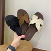 Ein-Wort-Slipper für Damenmode und vielseitige flachbödige Strandschuhe 2025 Sommer neu einfache coole Slipper für die Küste