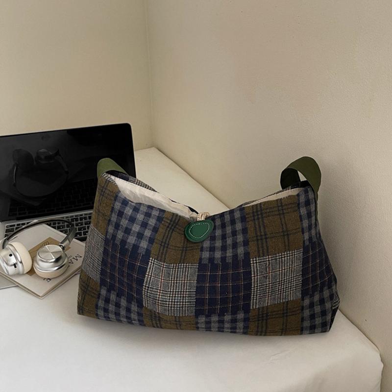 Large Capacity Messenger Bag Casual and Lightweight Plaid Design with Adjustable Shoulder Straps Fashionable Shoulder Bag KTB