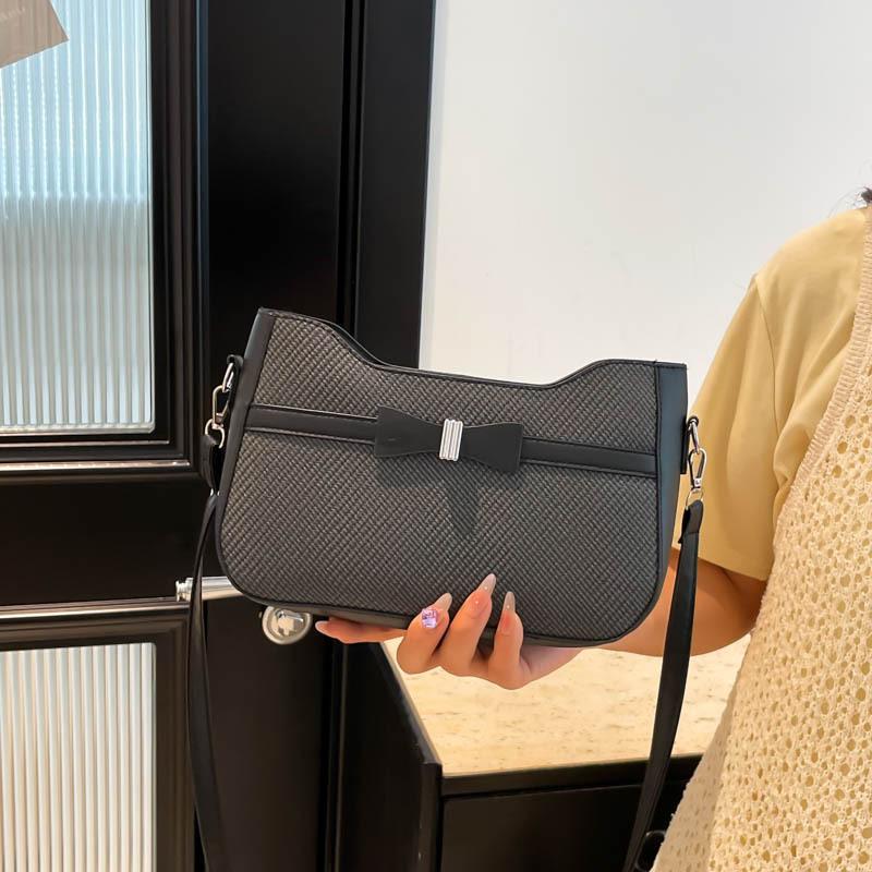 

Versatile commuter new Korean version ins small square bag women s trend simple fashion personalized casual summer messenger bag чёрный