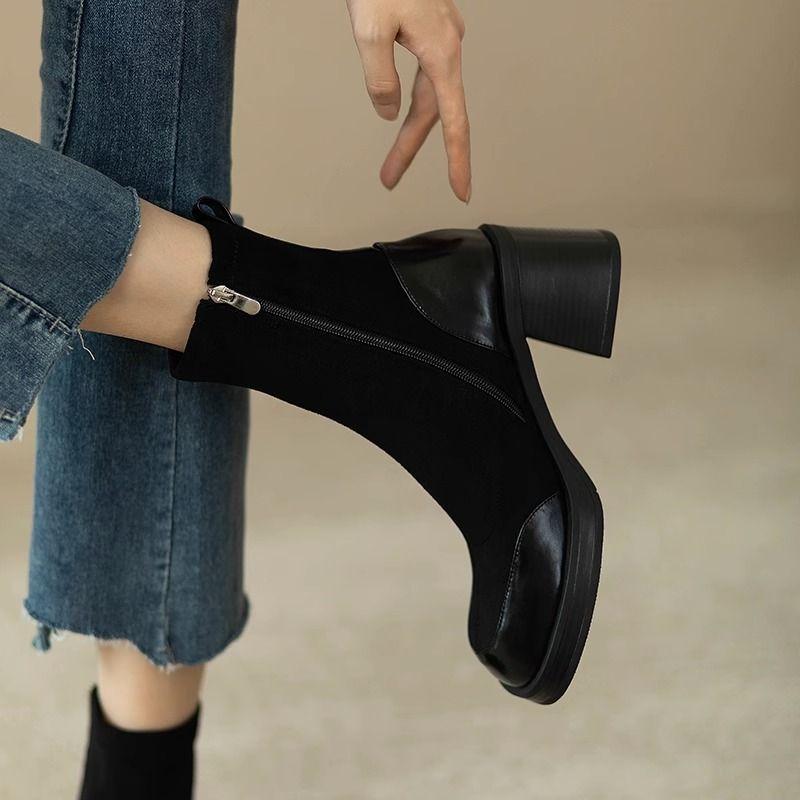 Black French retro versatile boots for women 2025 new super fire elastic thin boots square heel round head fashion boots for women