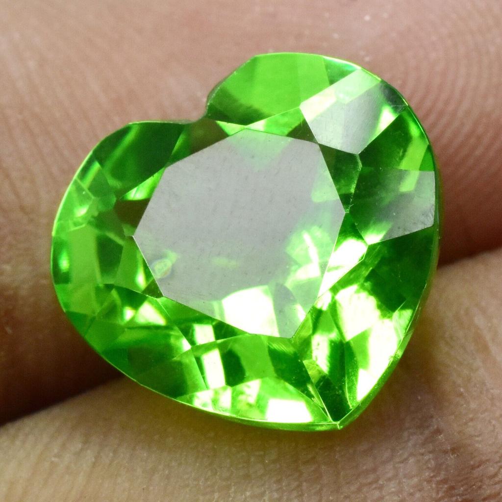 NATURAL Peridot Green 12.30 Ct Stone Gemstone HEART CUT Faceted