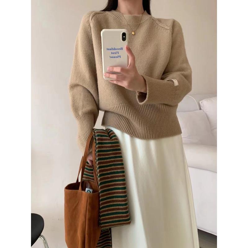 Autumn and winter round neck long-sleeved sweater women's short solid color knitted sweater simple high waist legs long knitted bottoming shirt