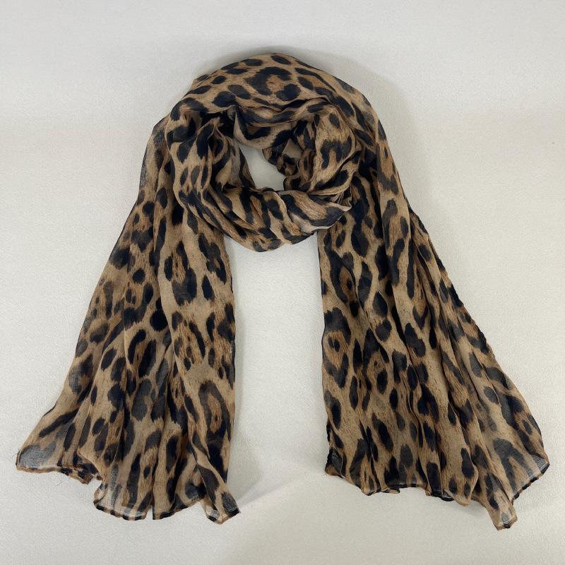 Popular fashion leopard print scarf Millennium Spice Girl style comfortable breathable scarf woman