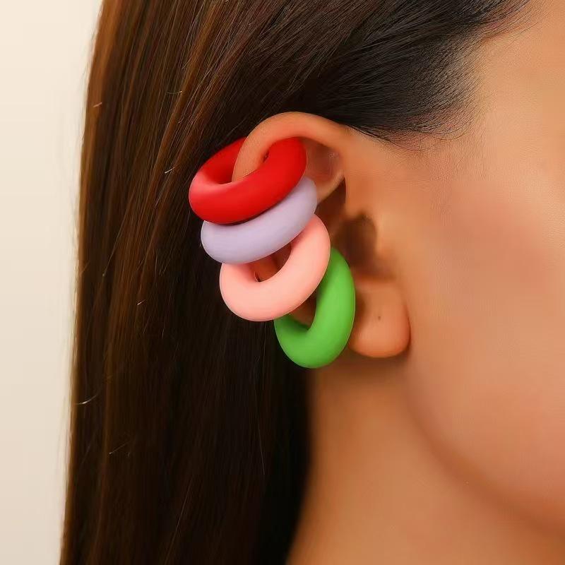 Chic European & American Oval Hollow Electroplated Ear Clip Earrings