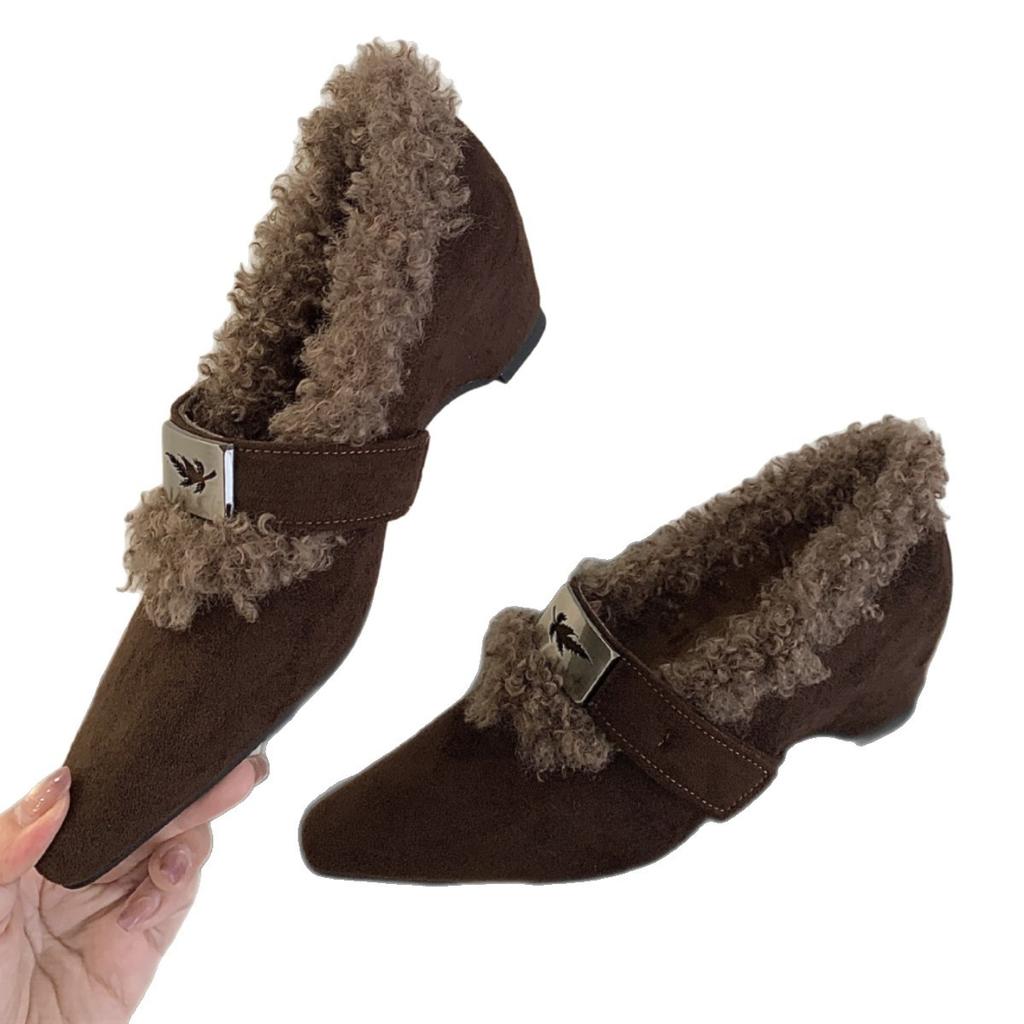 French inner heightening shoes 2025 autumn and winter brown Mary Jane fluffy shoes women wear fleece single shoes women