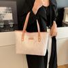 Personalized bag women's large-capacity new autumn casual shoulder bag college students commuting tote bag