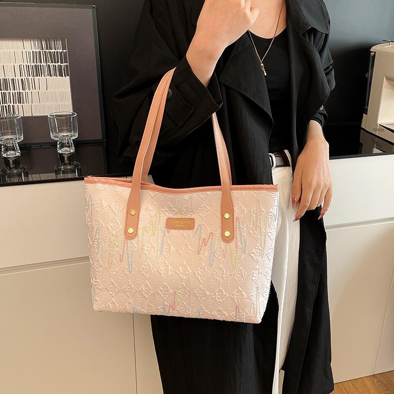 Personalized bag women's large-capacity new autumn casual shoulder bag college students commuting tote bag