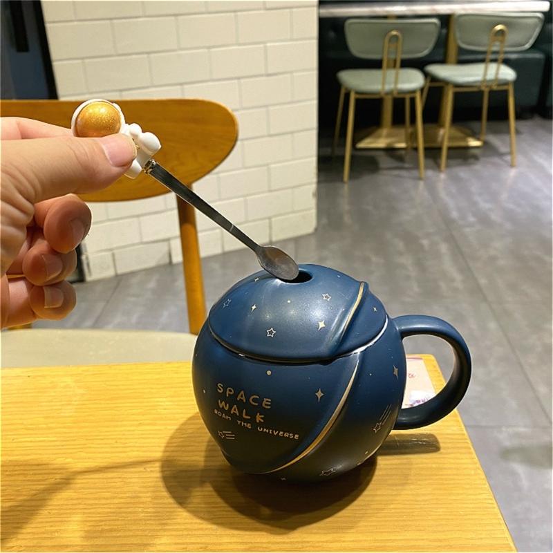 400ML Novelty Space Mug Space Themed Water Cup Astronaut Coffee Cup Ceramic Material Perfect for Water Milk Beverages