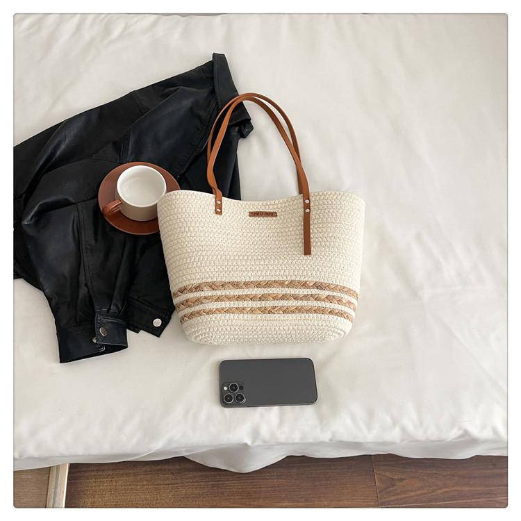 Literary Woven Bag New Large-capacity Woven Portable Holiday Wind Beach Bag Women