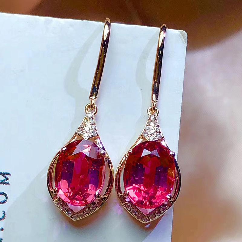 Cercei lungi eleganți placați cu aur roz de 18K cu turmalină roșie simulată