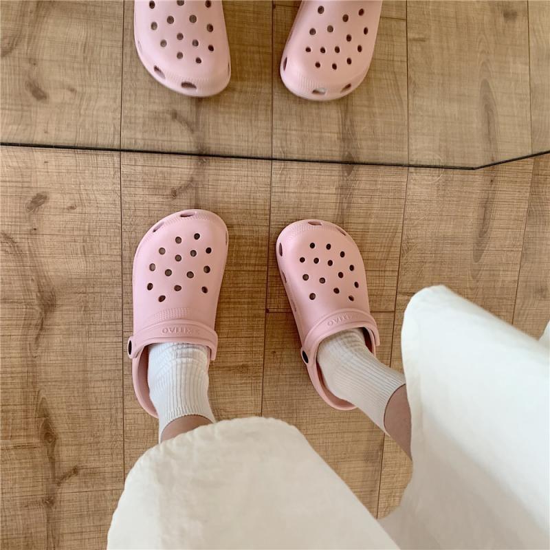 

Новий стиль взуття, Crocs, милий і підходить як для приміщень, так і для вулиці.. Вони Пляжні В єтнамки та Жіноче Взуття 38-39 рожевий