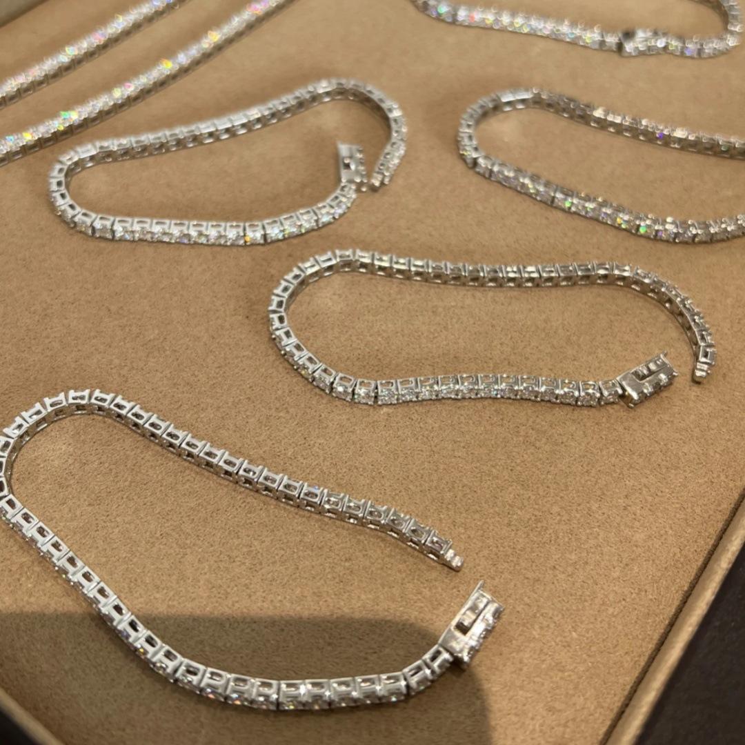 

French-style light luxury four-prong diamond tennis bracelet for women, sparkling zirconia, niche high-end couple s jewelry with hidden clasp Tennis bracelet（16.5cm