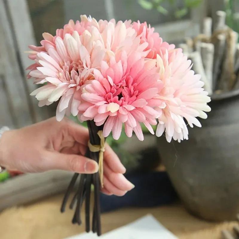 7Pcs/Bundle Artificial Flowers Gerbera Flower Bouquet Holding Flowers Fake Flowers for Home Decoration Wedding Party