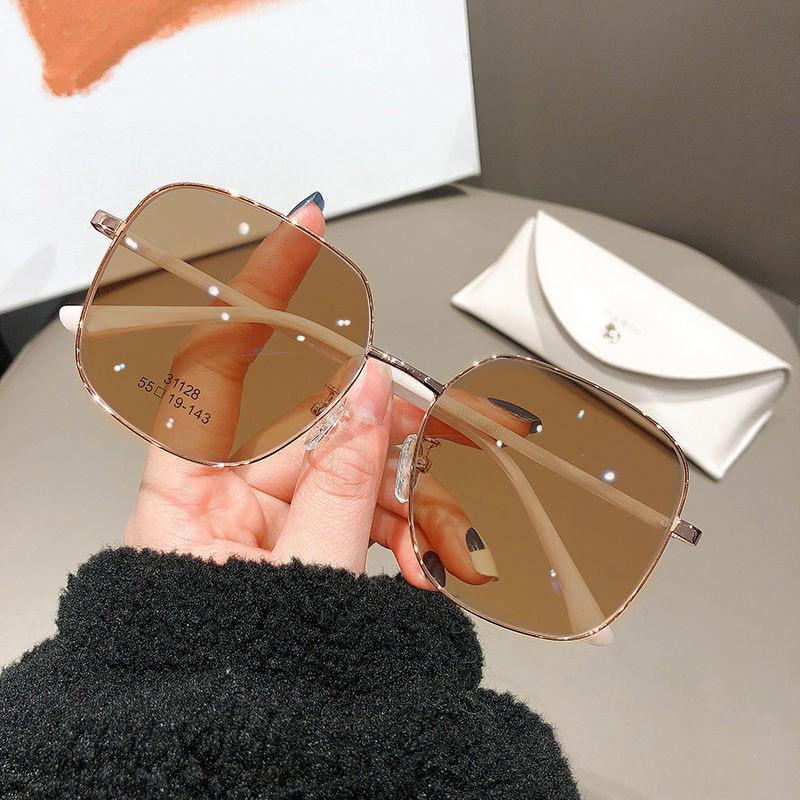 Glasses for Women, Ultra-light Large Square Frame, Korean Style Trendy Anti-blue Light High-definition Eye Protection Flat Glasses for Men