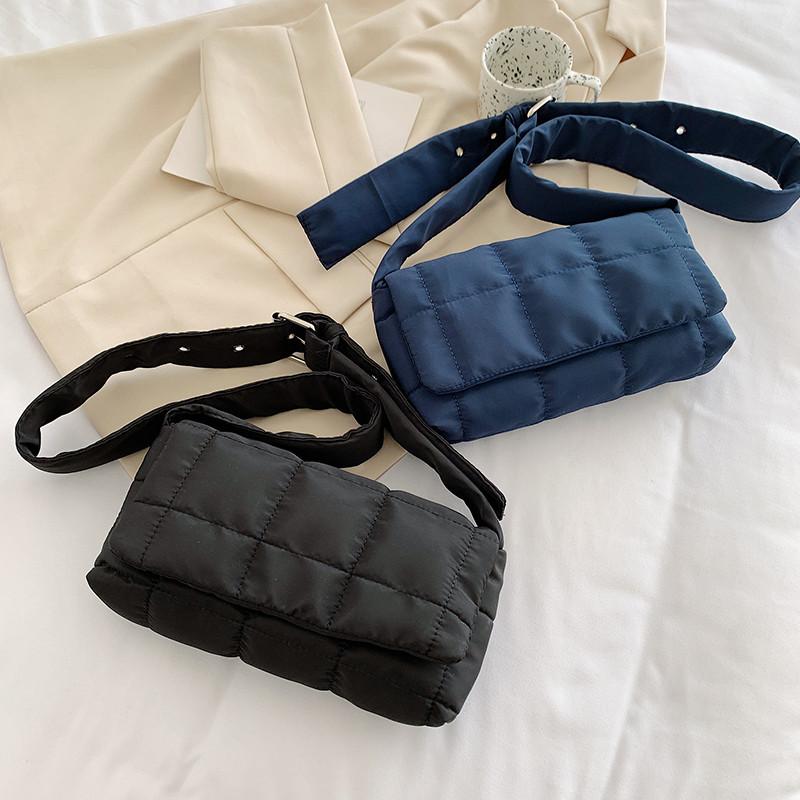 Space Cott Down Jacket Shoulder Bag with Shoulder Strap Adjustment, Checkered Pattern Small Crossbody Bags for Women Daily Use