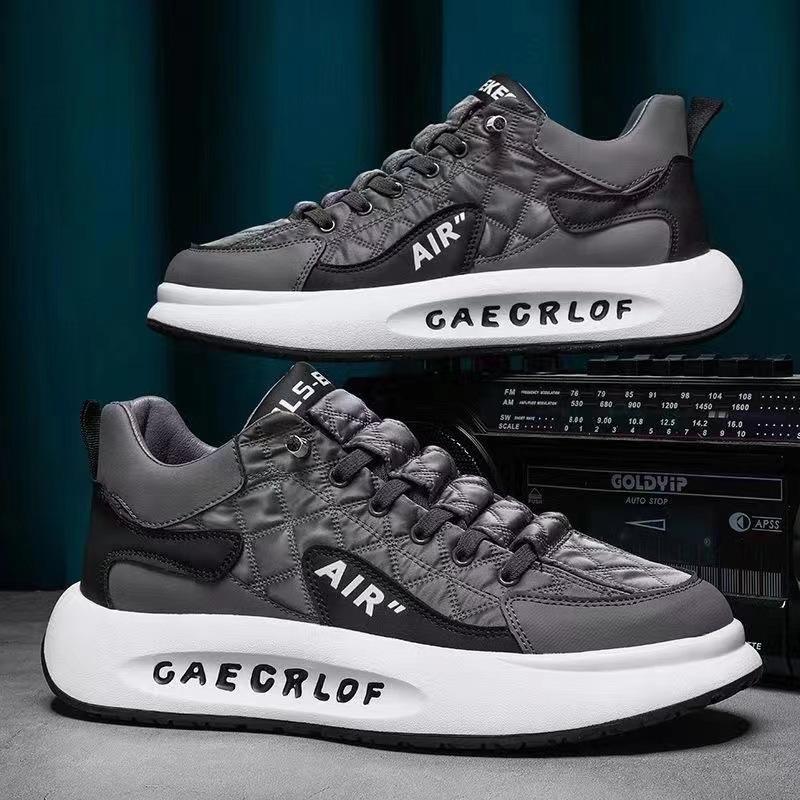 

Internet celebrity popular men s shoes 2025 spring new platform sports casual shoes canvas shoes trend versatile Forrest Gump shoes men 44