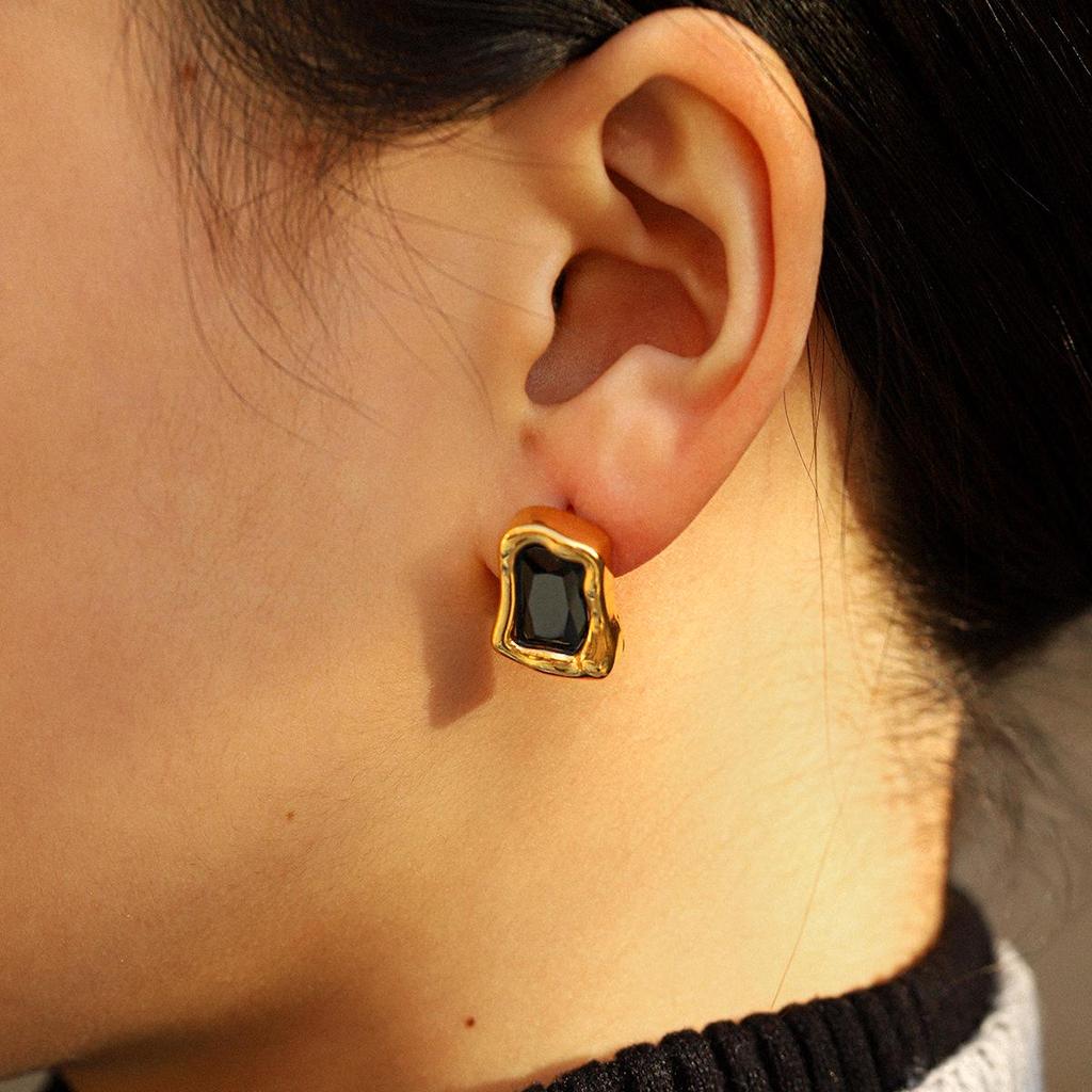 Retro Edelstahl 18k Gold Ohrringe: Nicht verblassende Titan-Ohrstecker, INS-Stil Leichter Luxusschmuck für Frauen