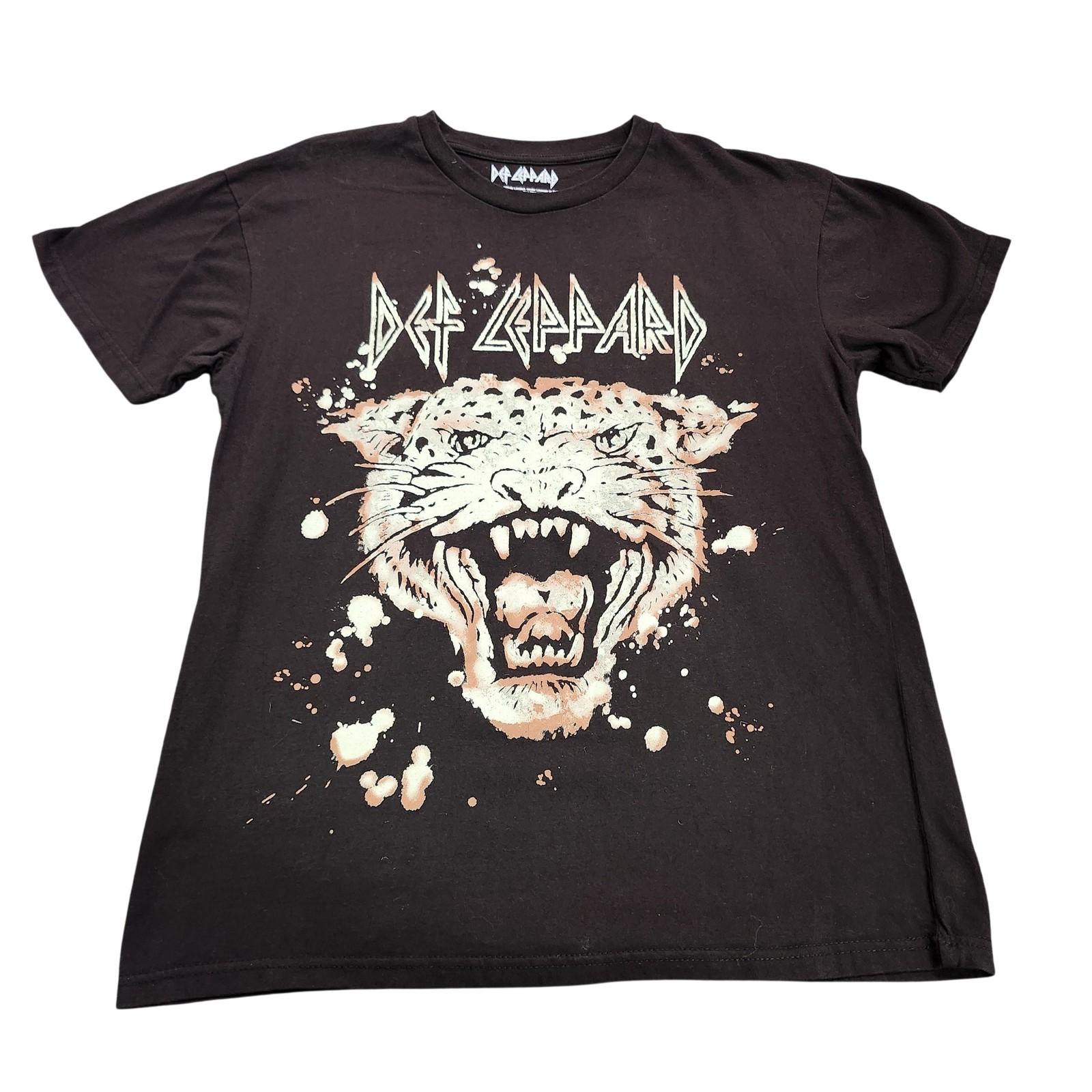 Def Leppard Shirt Mens Large Black Leopard Graphic Tee Rock Band Music Top Unisex T-Shirt S