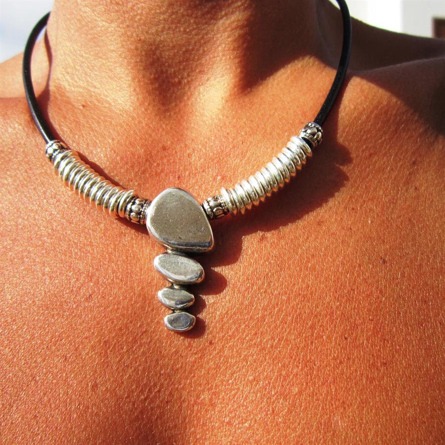 Literary Retro Alloy CCB Cowhide Rope Choker Necklace Female Personality Antique Silver Collarbone Chain