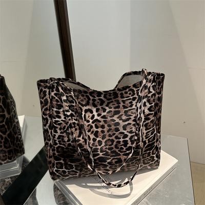 Fashion Casual Tote Bag Women's 2025 Autumn New Personalized Leopard Print Large Capacity Temperament Shoulder Armpit Bag