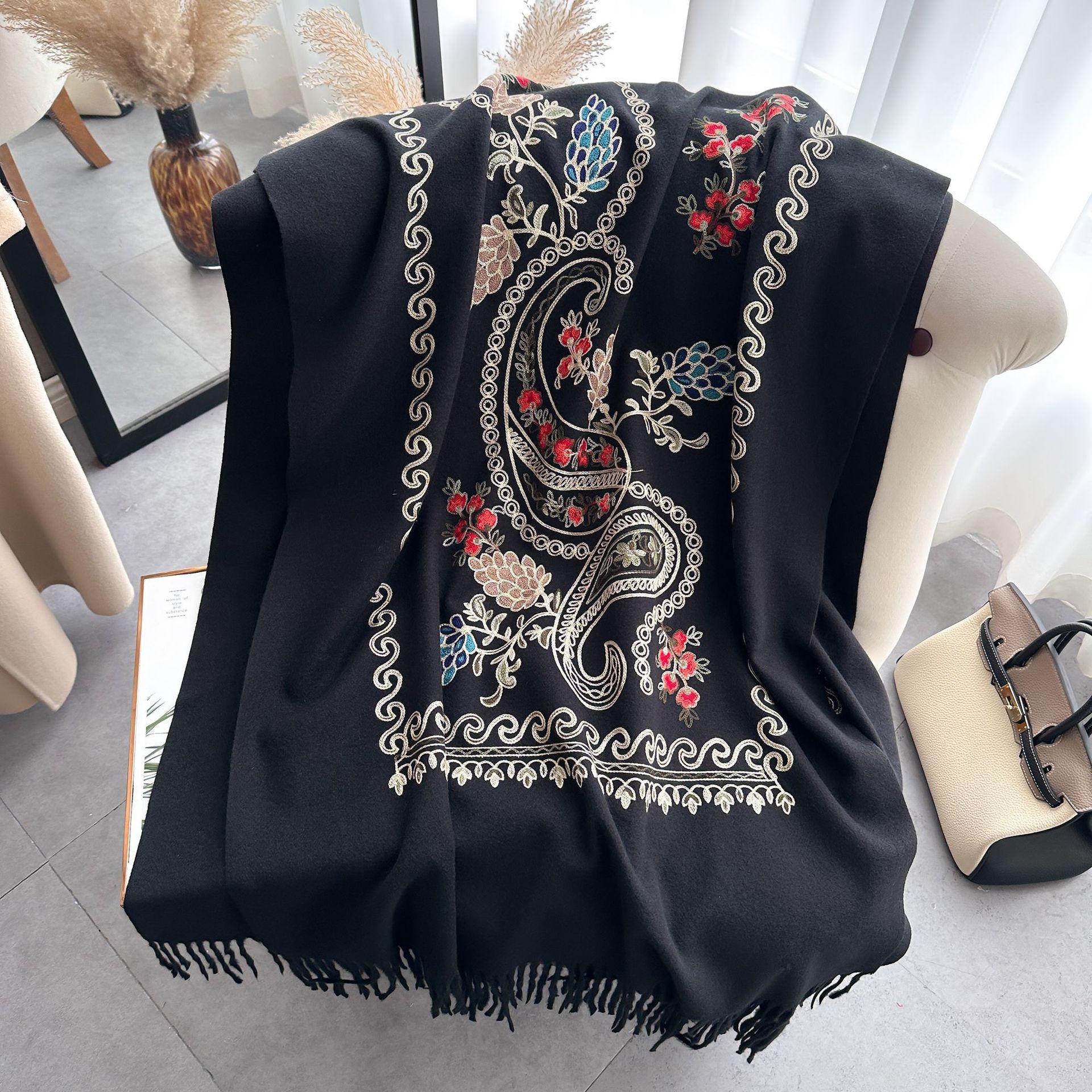 

Зимний теплый кашемировый шарф для женщин, с цветочной вышивкой, пашмина, одеяло, толстая шаль, накидка, шейный платок, элегантное пончо, буфанда 65X185cm