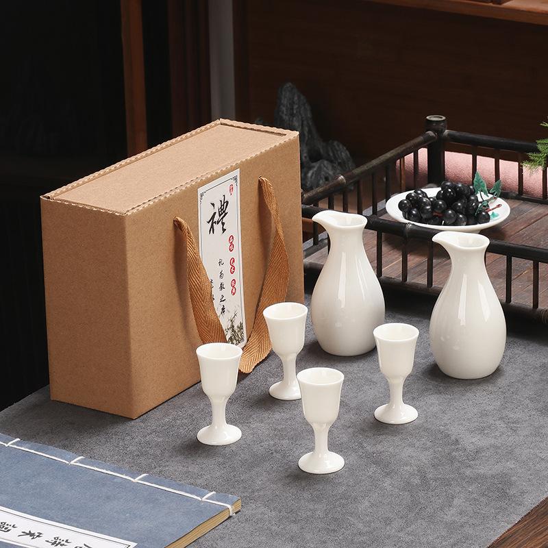 

Japanese Sake Set Ceramic Traditional Ceramic Four Sake Cups Two Pots Baijiu Dispenser Party Restaurant Set in Gift Box 2025 New