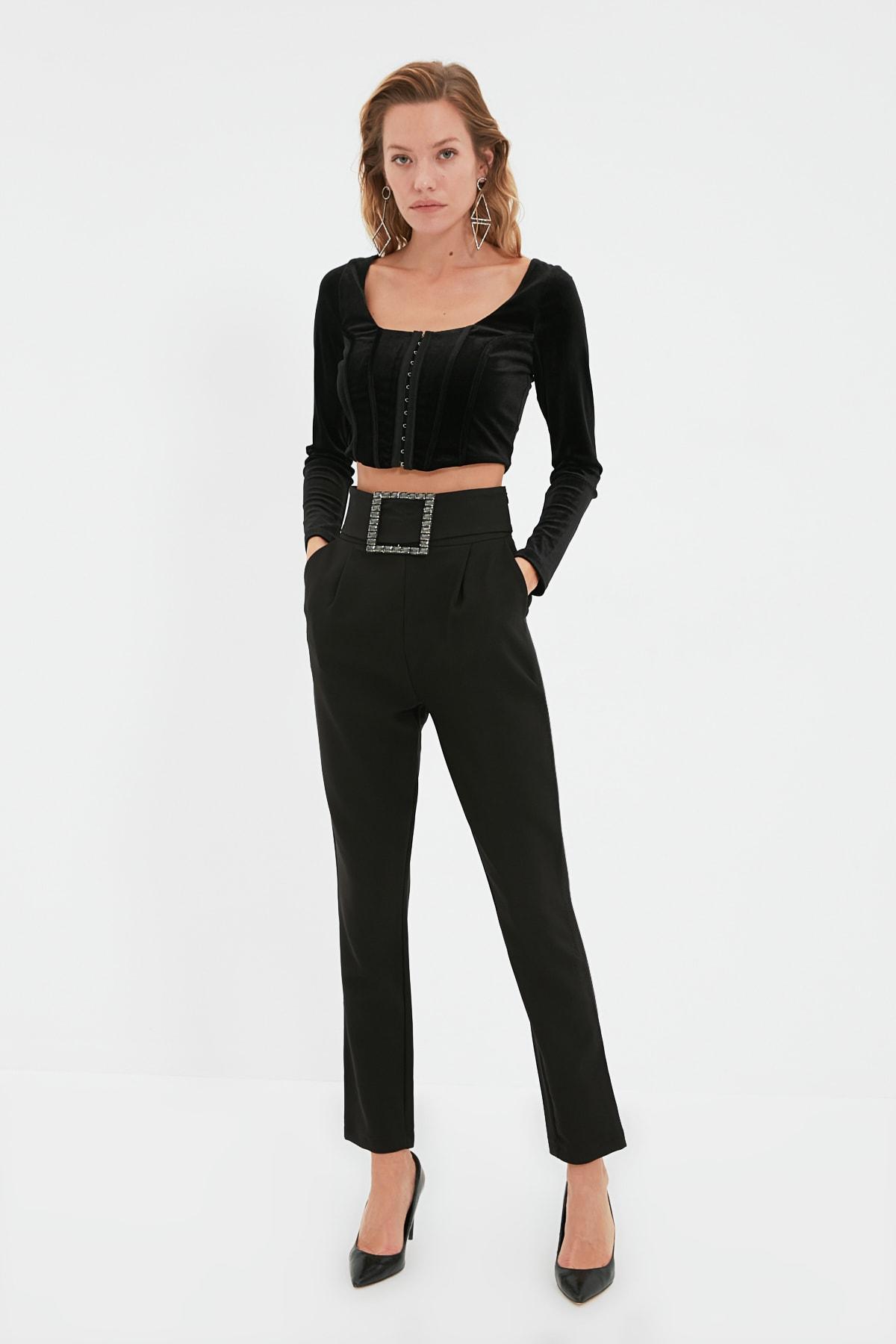 

Блузка - Черный - Классический крой