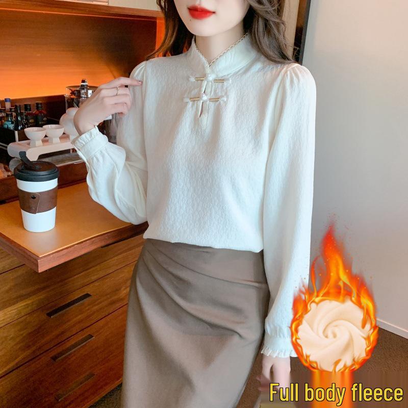 Retro Stand Collar Frog Button Pullover: Plus Velvet Thickened Base Layer for Autumn/Winter 2025, New Chinese Style.