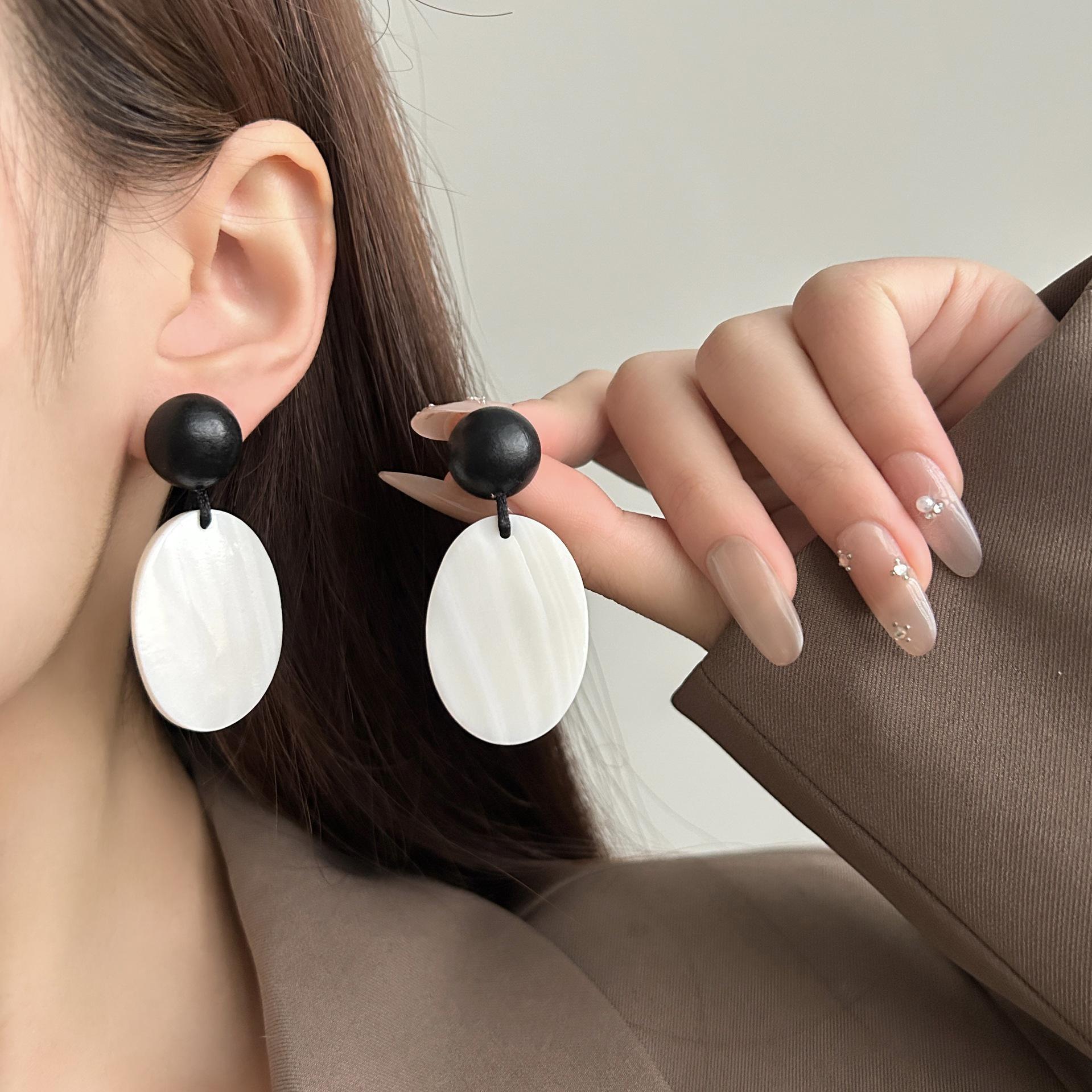 Bohemian Beach Resort Oval Shell Earrings – Stylish, Unique Statement Dangles