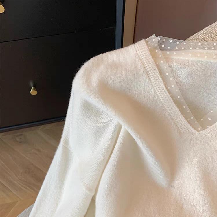 Lace splicing white neck knitted sweater women's autumn and winter new gentle and thin high-end sweater