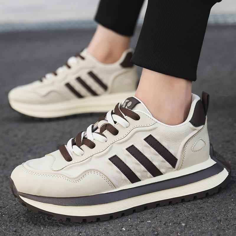 

Европейская легкая роскошь мужская обувь три полоски мужская осенняя платформа кожаные кроссовки для папы звезда белые кроссовки 44