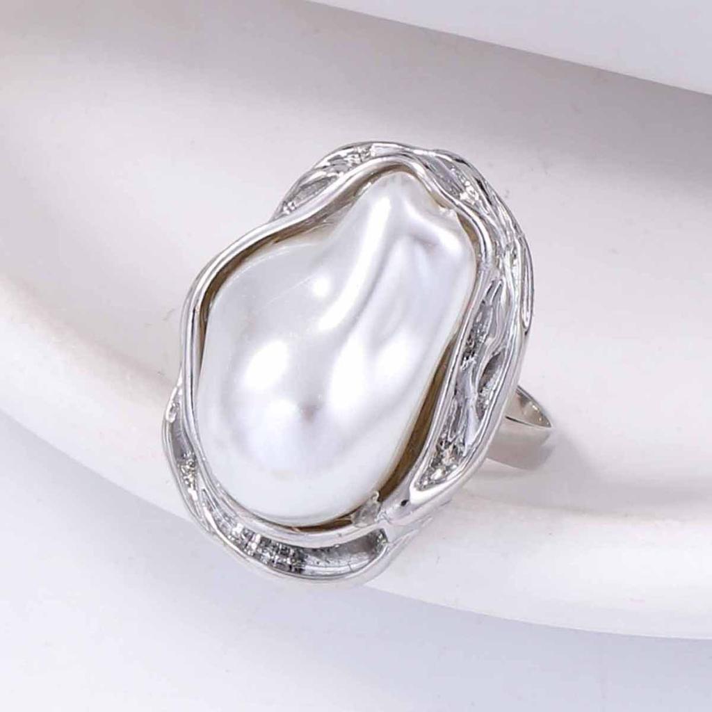 A Light Luxury, High-end Design Sense, Irregular-shaped Imitation Pearl, Exaggerated Opening Necklace, Bracelet, Ring and Women's Set