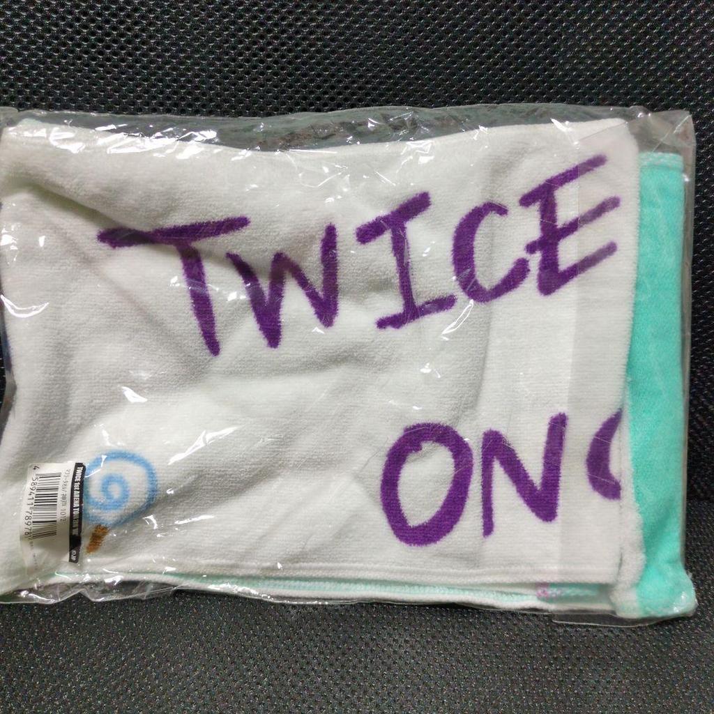 [USED] TWICE 1st Arena Tour 2018 BDZ Towel