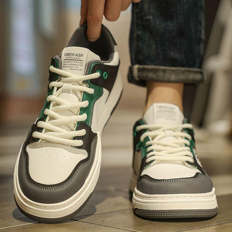 Men's Shoes Spring New Trendy Men's Versatile High-end Lightweight Soft Sole Sports and Casual Small White Flat Shoes