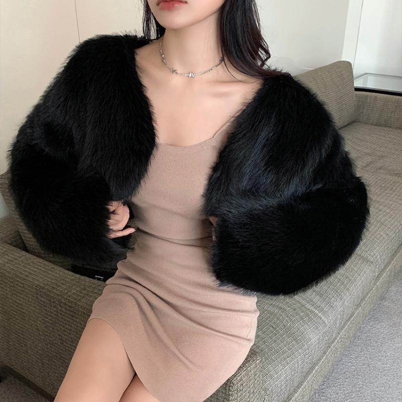 2024 Autumn Vintage Fox Fur Short Coats Women Winter New Fashion Long Sleeve Plush Jackets Women Tops Elegant Loose Soft Warm Female Jacket Coat 25320