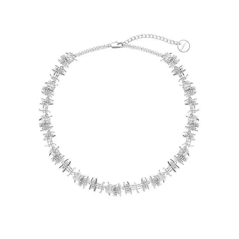 Medieval Style Light Luxury Braided Clavicle Chain Retro High-End Necklace Jewelry серебряный