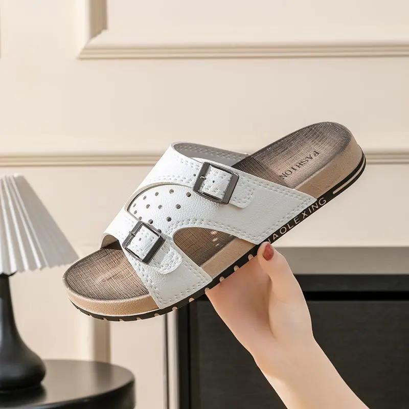 Fashion Sandals Man Pvc Beach Slippers for Men Platform Casual Trend 2025 Summer Sale Elegant Y2k Clappers Original Low Price Fun Shoes