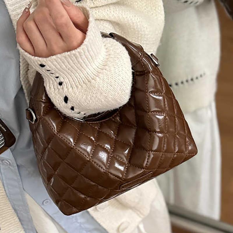 Red Letter Bags for Women New Plutonium Leather Leisure Versatile One Shoulder Fashion Traveling Square Crossbody Bags