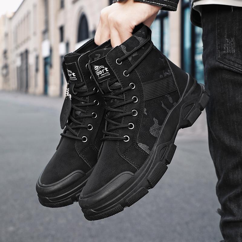 High-top Classic Men's Boots Wear-resistant Sole Soft Upper Classic and Fashionable,suitable for Hiking and Outdoor Wear.