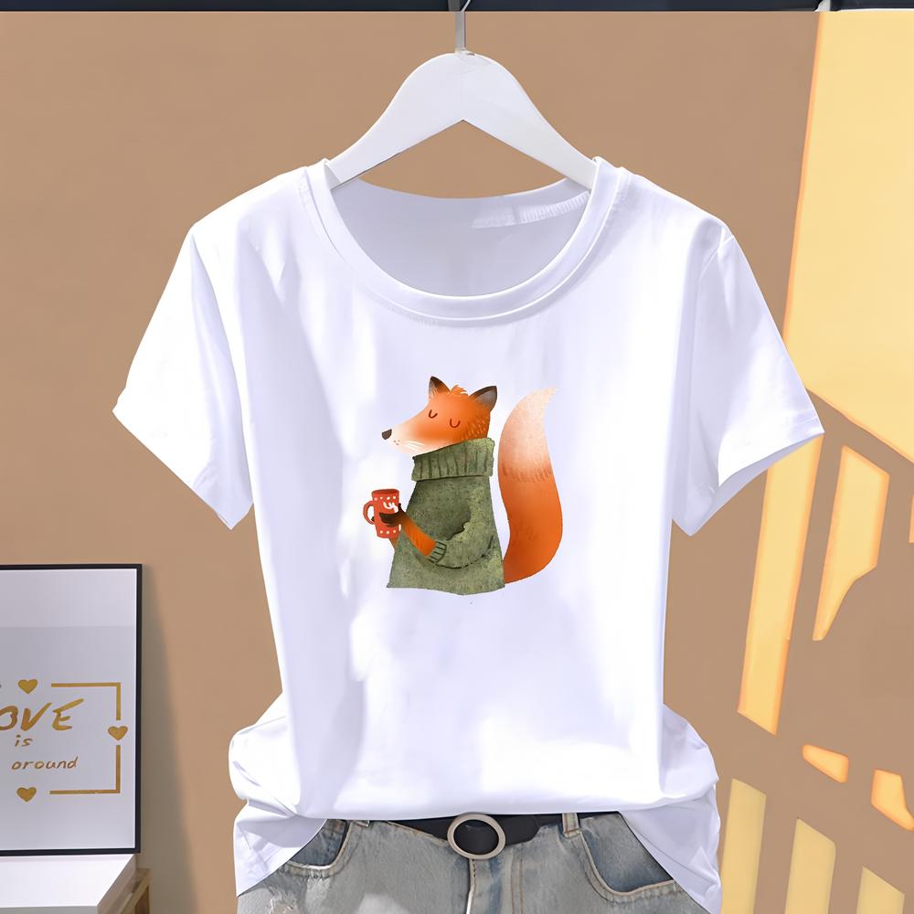 Summer daily wear T-shirt with cute patterns, short-sleeve trendy fashion top.