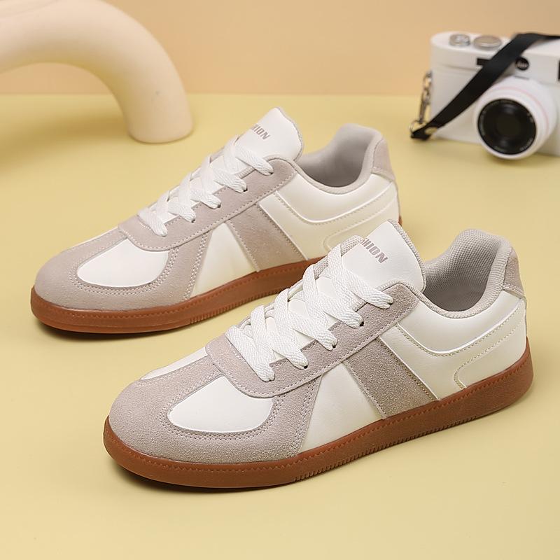 

New German training shoes for men and women couples breathable flat bottom casual non-slip and wear-resistant ins retro trendy shoes sports board 35