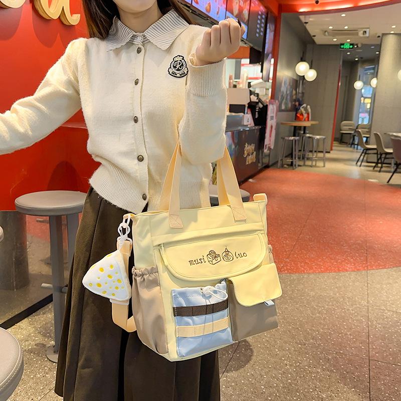 New Korean Version Shoulder Bag Women's Bag Nylon Light Casual Trendy Handbag Large Capacity Student Messenger Bag